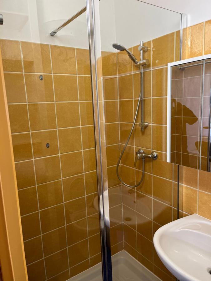 Studio Cv - Calme, Clair Montpellier Bagian luar foto
